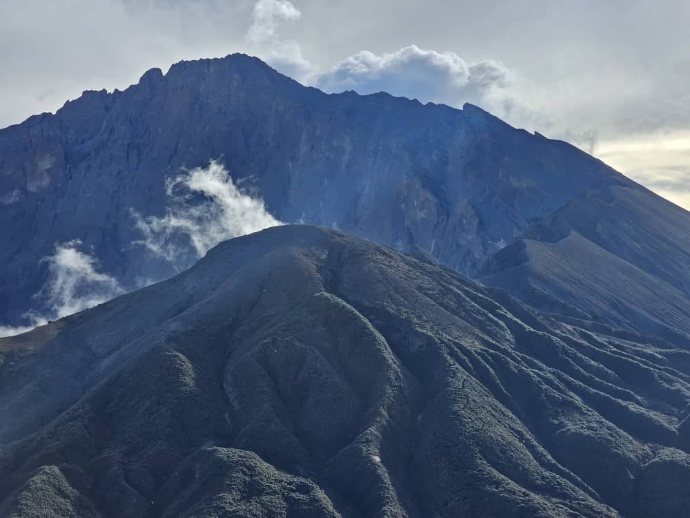 Meru peak during a safari with Caracal Tours & Safaris in Tanzania